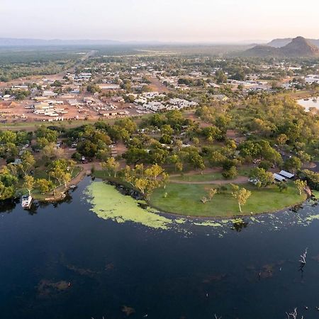 Kimberleyland Waterfront Holiday Park Kununurra Extérieur photo
