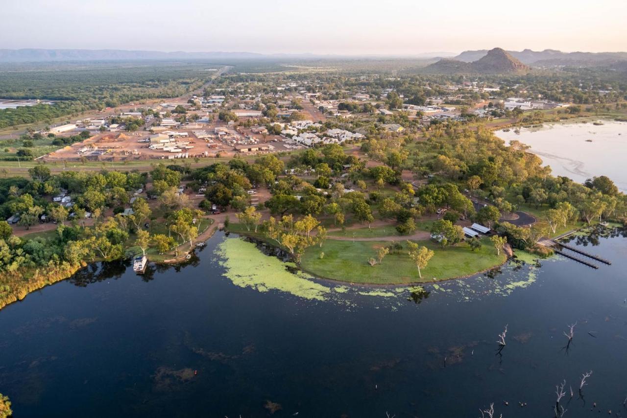 Kimberleyland Waterfront Holiday Park Kununurra Extérieur photo
