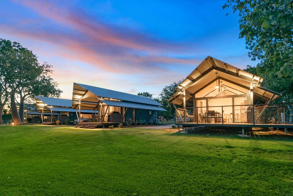 Kimberleyland Waterfront Holiday Park Kununurra Extérieur photo