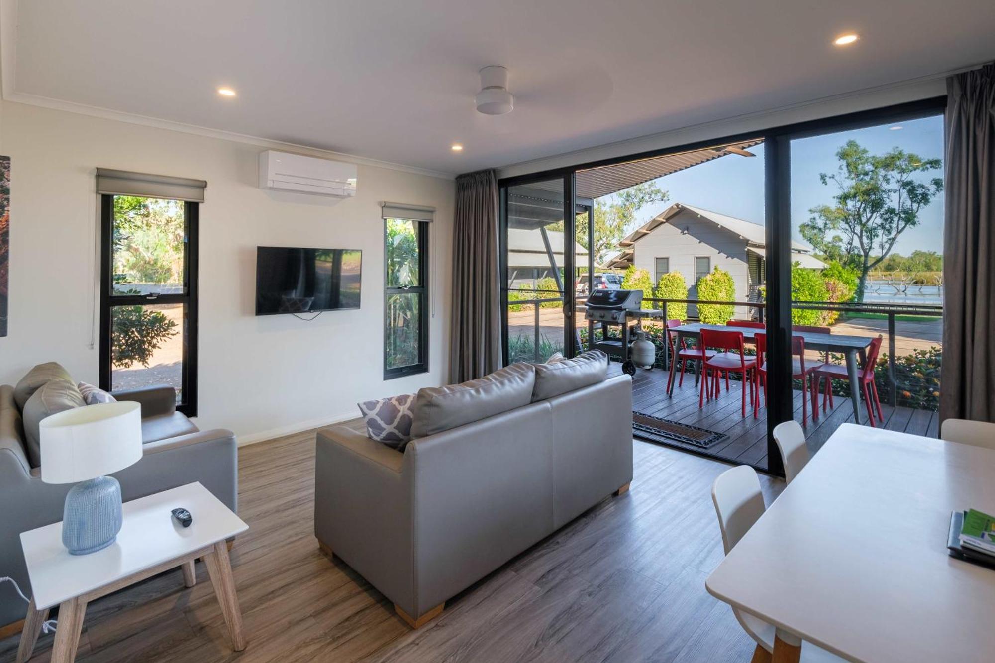 Kimberleyland Waterfront Holiday Park Kununurra Extérieur photo