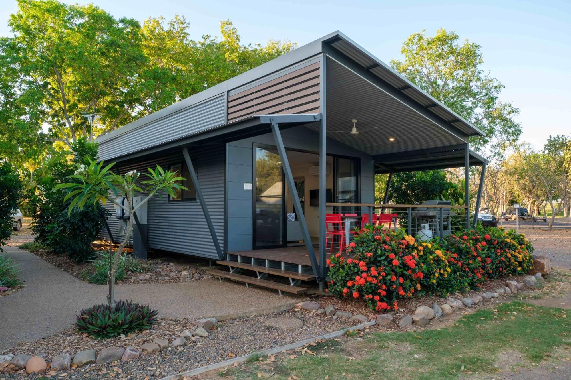 Kimberleyland Waterfront Holiday Park Kununurra Extérieur photo