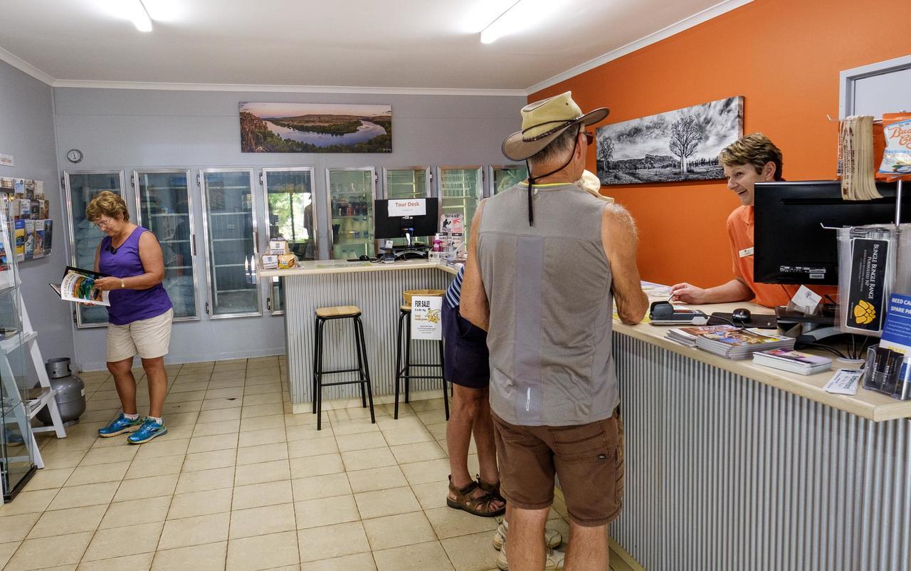 Kimberleyland Waterfront Holiday Park Kununurra Extérieur photo