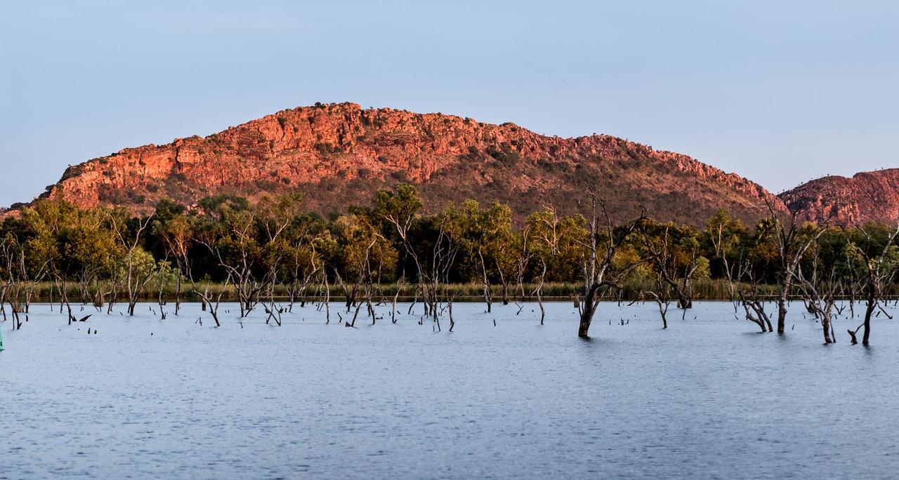 Kimberleyland Waterfront Holiday Park Kununurra Extérieur photo